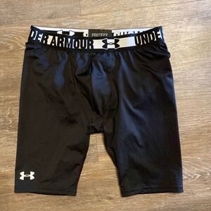 Under Armour Black Athletic Spandex Shorts Size L
